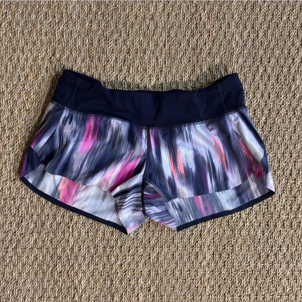 LULULEMON Athletica Shorts Size 6 - Picture 3 of 13